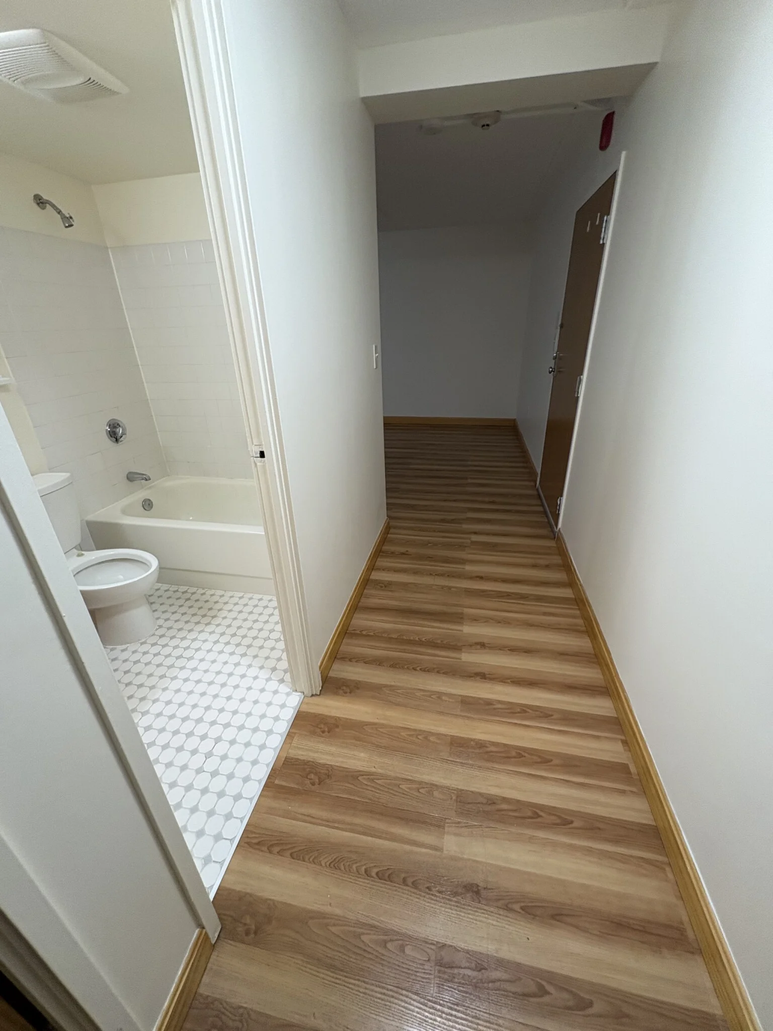 1 bed, 1 bath apartment for rent at 400 Massachusetts Ave Unit 54, South End — photo 10 of 14