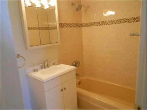 2 bed, 1 bath apartment for rent at 400 Savin Hill Ave Unit 9, Dorchester — photo 9 of 9