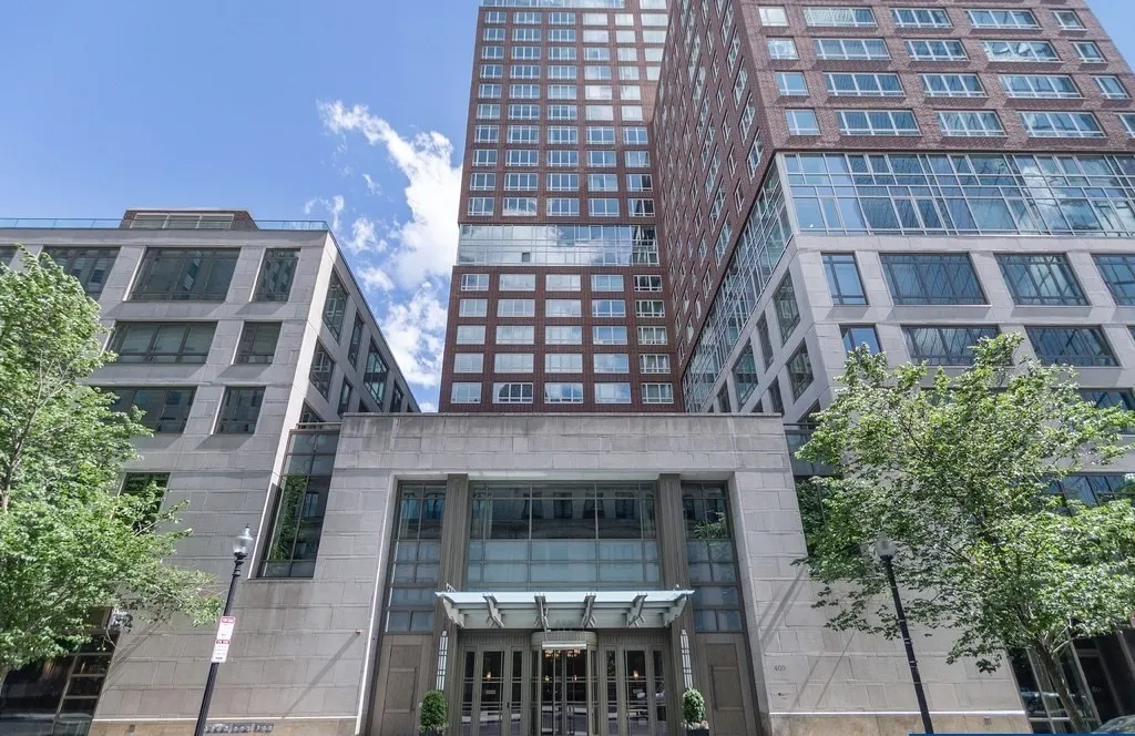 1 bed, 1 bath apartment for rent at 400 Stuart St Unit 16G, Back Bay