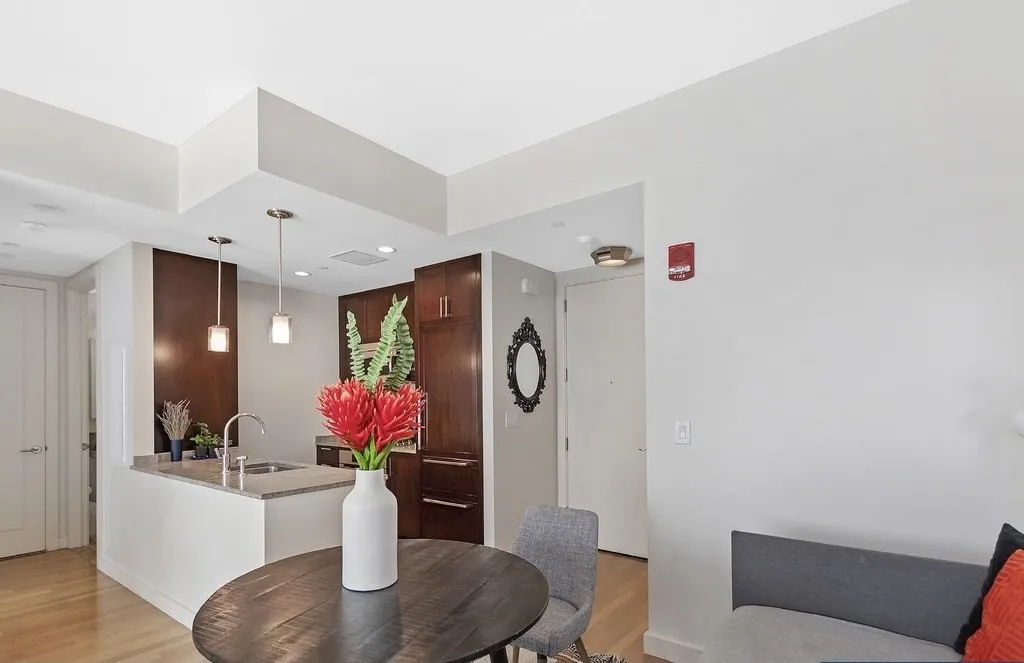 1 bed, 1 bath apartment for rent at 400 Stuart St Unit 16G, Back Bay — photo 9 of 28