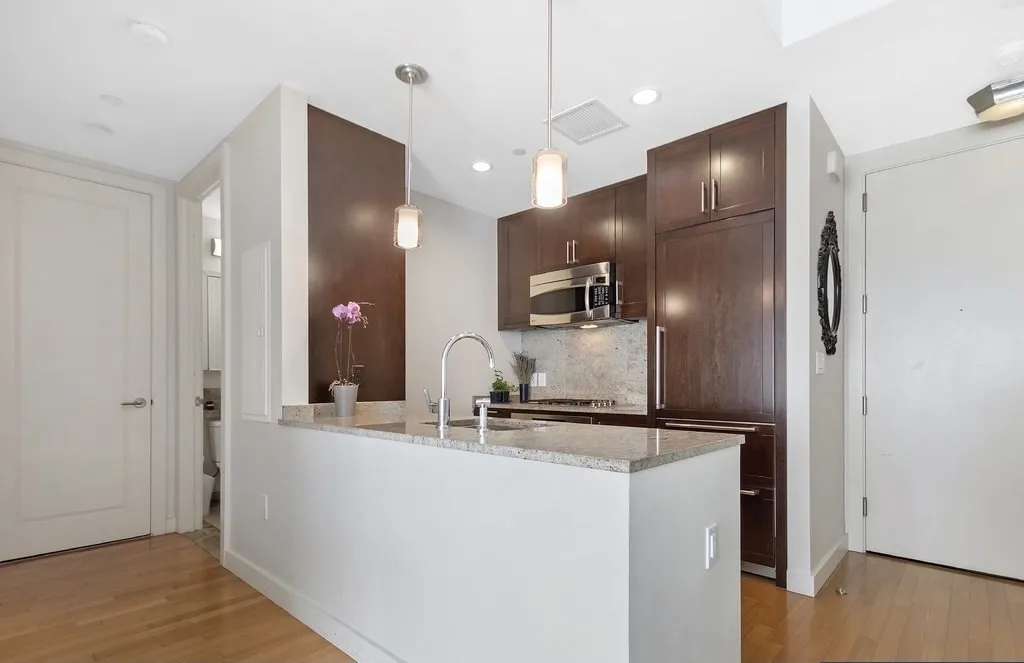 1 bed, 1 bath apartment for rent at 400 Stuart St Unit 16G, Back Bay — photo 10 of 28