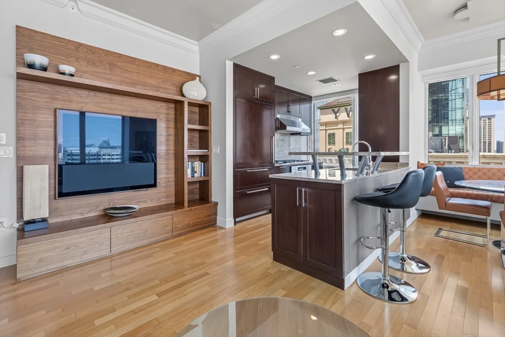 2 bed, 2 bath apartment for rent at 400 Stuart St Unit 17J, Back Bay — photo 5 of 16