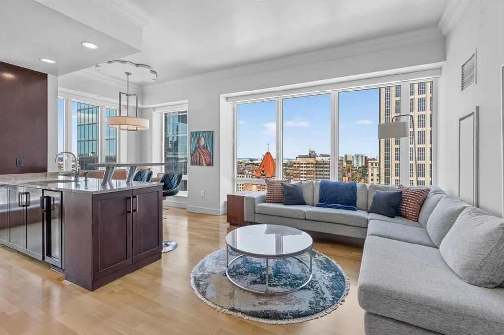 2 bed, 2 bath apartment for rent at 400 Stuart St Unit 17J, Back Bay — photo 4 of 16