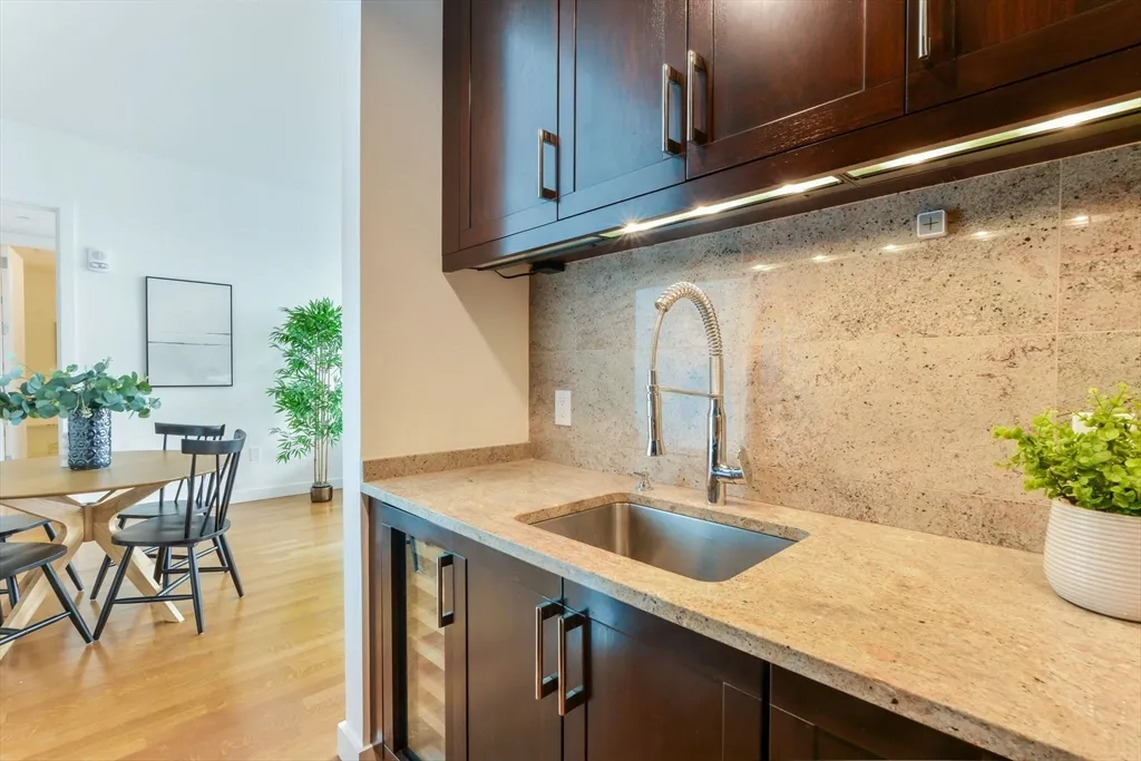 1 bed, 2 bath apartment for rent at 400 Stuart St Unit 29C, Back Bay — photo 17 of 28