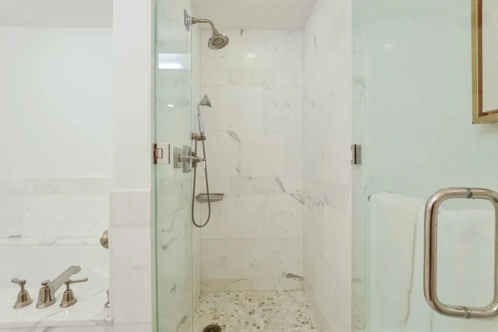 1 bed, 2 bath apartment for rent at 400 Stuart St Unit 29C, Back Bay — photo 22 of 28