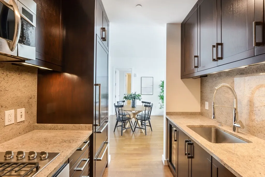 1 bed, 2 bath apartment for rent at 400 Stuart St Unit 29C, Back Bay — photo 16 of 28