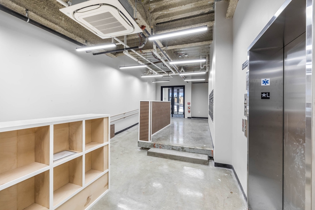 2 bed, 1 bath apartment for rent at 400 W Broadway Unit 201, South Boston — photo 4 of 14