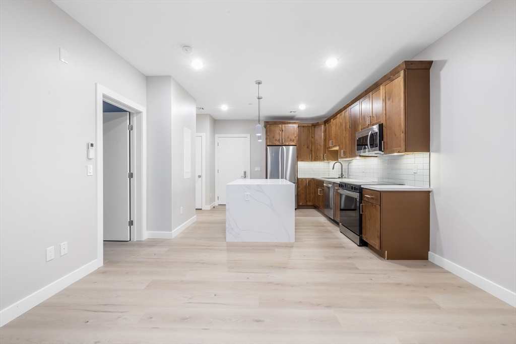 2 bed, 1 bath apartment for rent at 400 W Broadway Unit 201, South Boston — photo 8 of 14