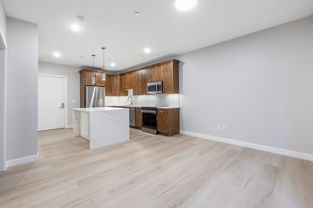2 bed, 1 bath apartment for rent at 400 W Broadway Unit 201, South Boston — photo 7 of 14