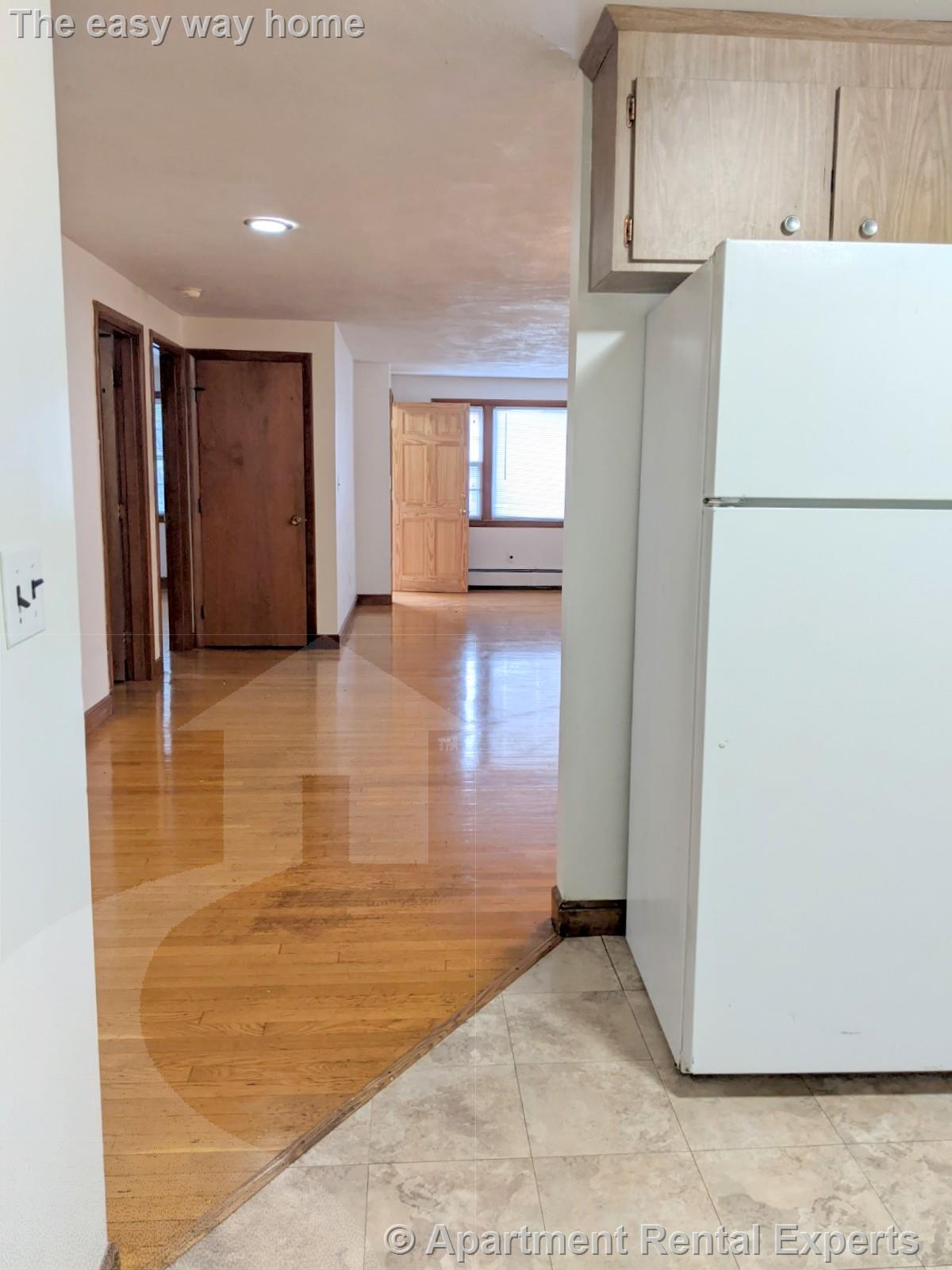 3 bed, 1 bath apartment for rent at 400 Walden St Unit 1, Huron Village — photo 8 of 17