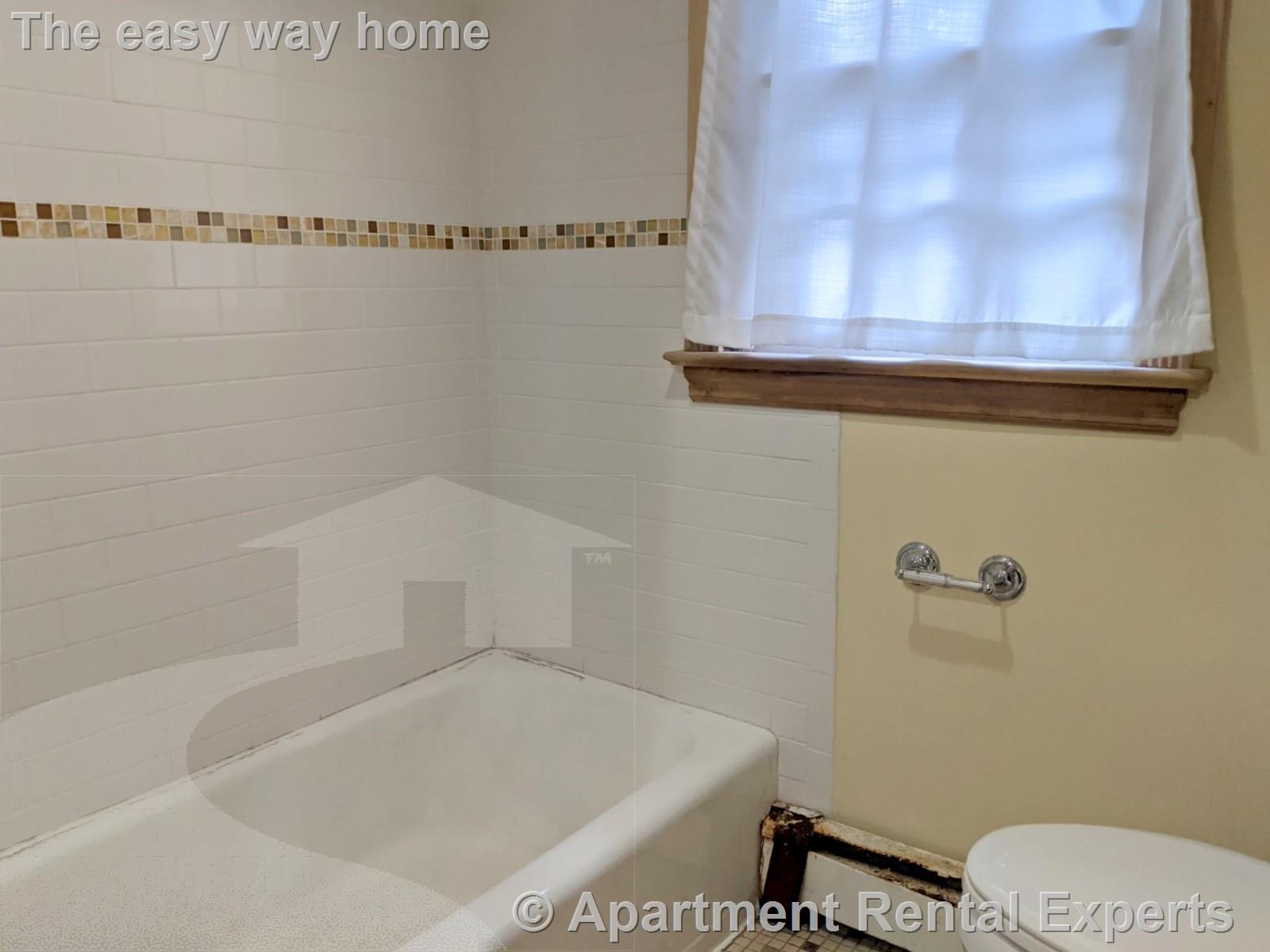 3 bed, 1 bath apartment for rent at 400 Walden St Unit 1, Huron Village — photo 13 of 17