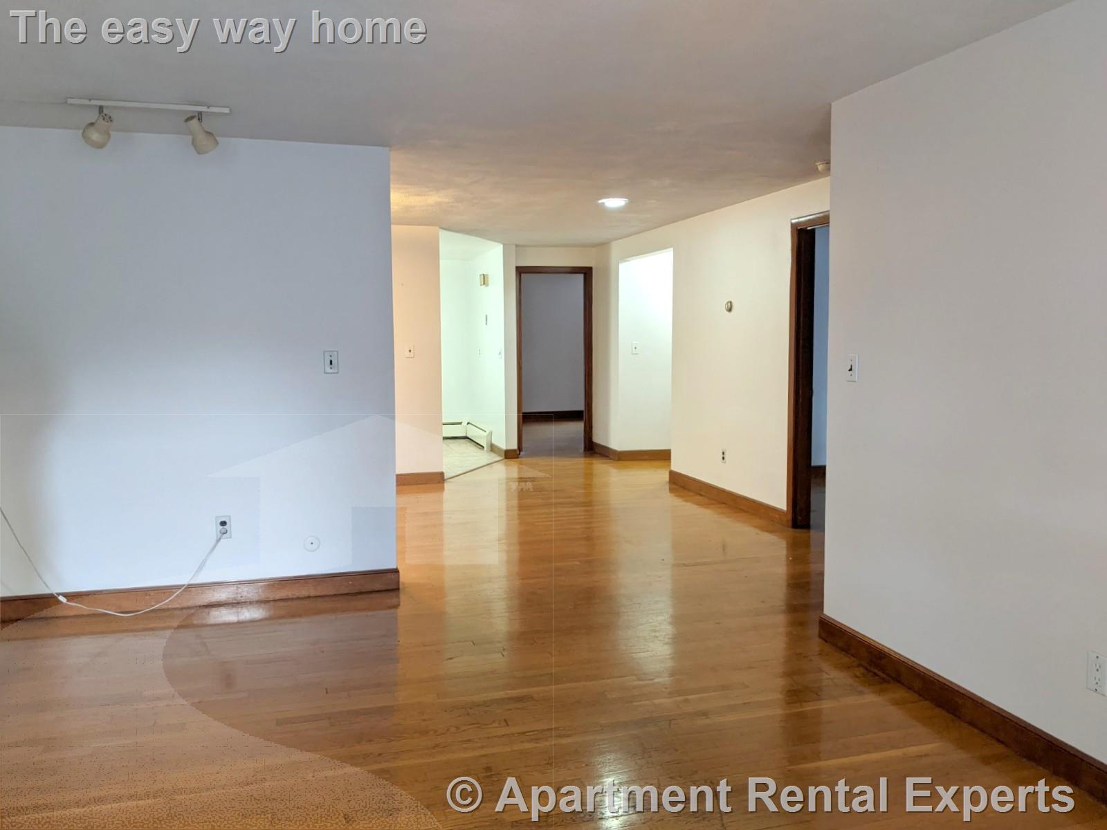 3 bed, 1 bath apartment for rent at 400 Walden St Unit 1, Huron Village — photo 2 of 17