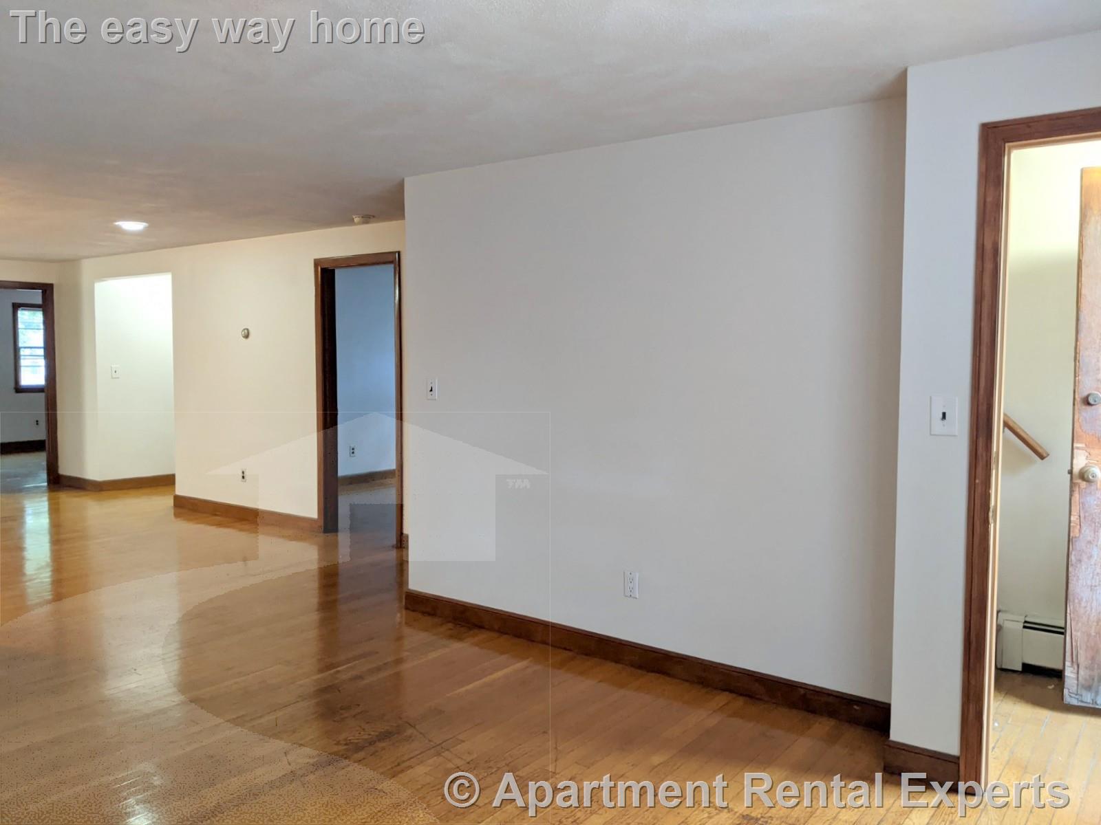 3 bed, 1 bath apartment for rent at 400 Walden St Unit 1, Huron Village — photo 3 of 17