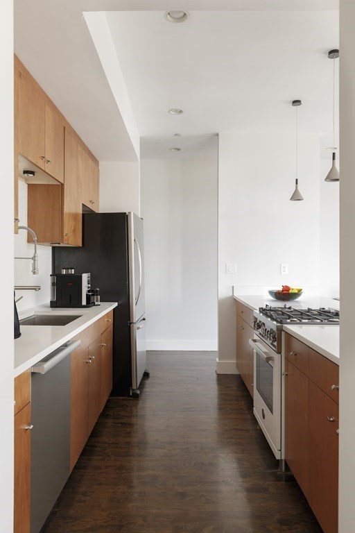 2 bed, 1 bath apartment for rent at 400 Washington St Unit PH3, Somerville — photo 5 of 17