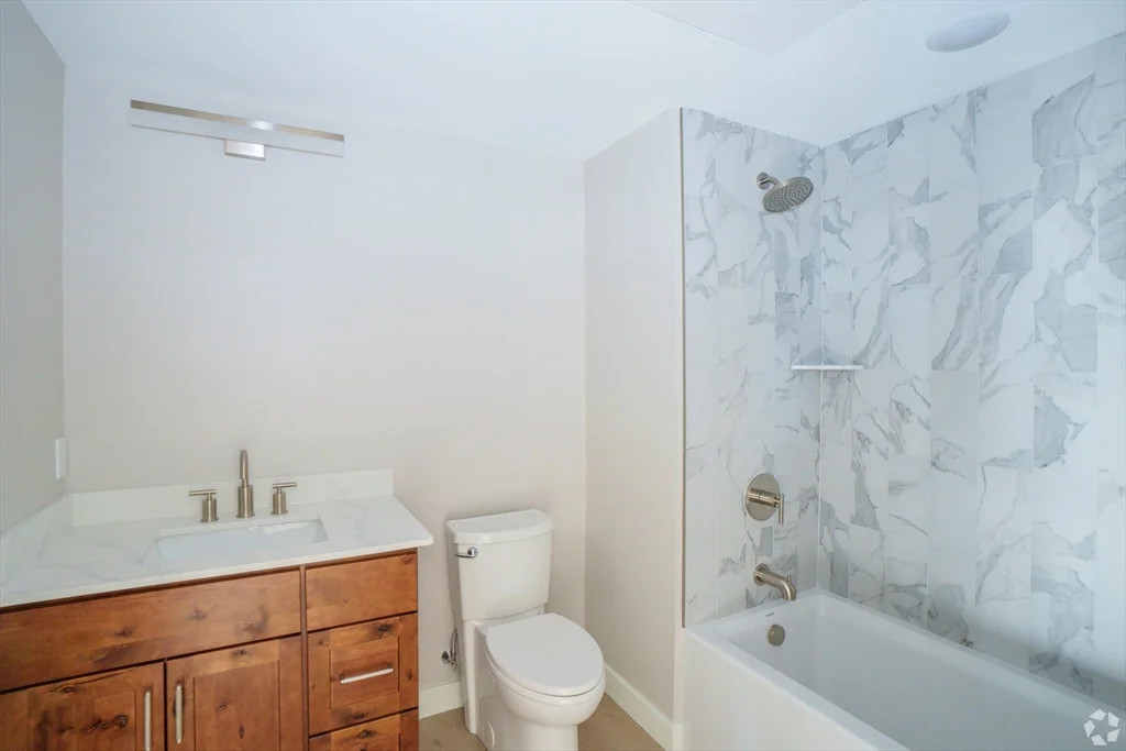 1 bed, 1 bath apartment for rent at 400 W Broadway Unit 207, South Boston — photo 3 of 12