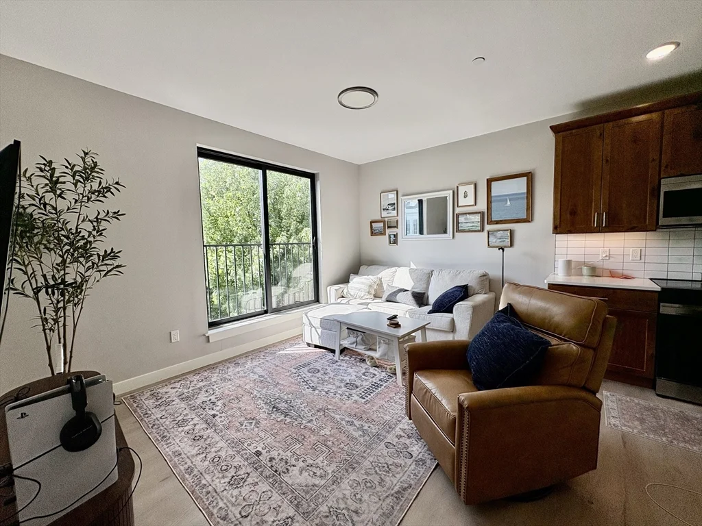 1 bed, 1 bath apartment for rent at 400 West Broadway Unit 408, South Boston — photo 5 of 18
