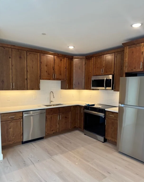 Studio bed, 1 bath apartment for rent at 400 W Broadway Unit 504, South Boston — photo 2 of 5