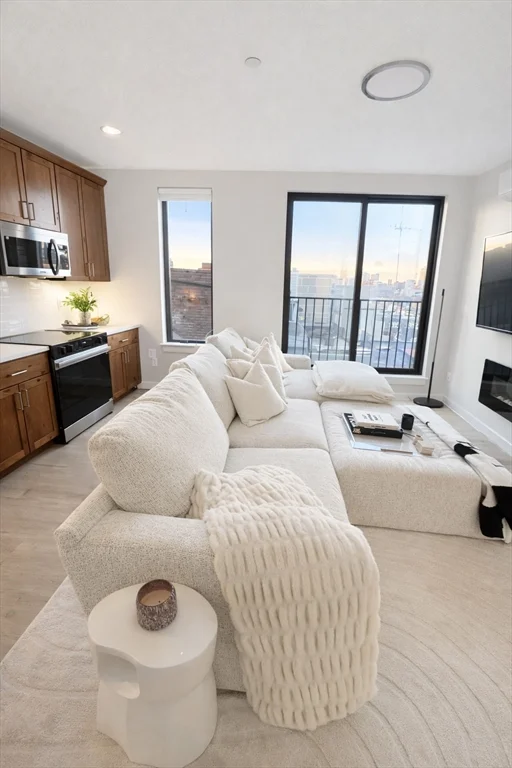 1 bed, 1 bath apartment for rent at 400 W Broadway Unit 509, South Boston — photo 3 of 11