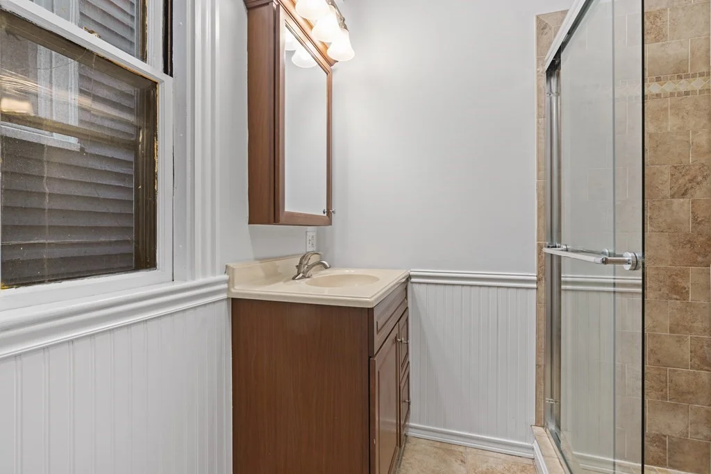 2 bed, 1 bath apartment for rent at 401 7th St Unit 1, South Boston — photo 13 of 24