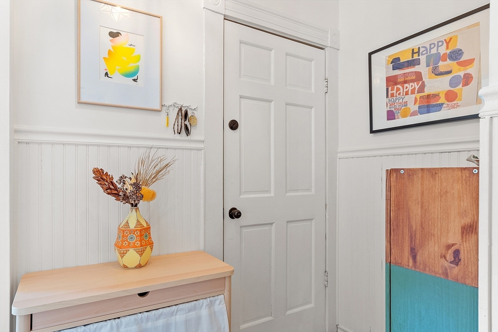 1 bed, 1 bath apartment for rent at 401 Cabot St Unit 4, Beverly — photo 16 of 25