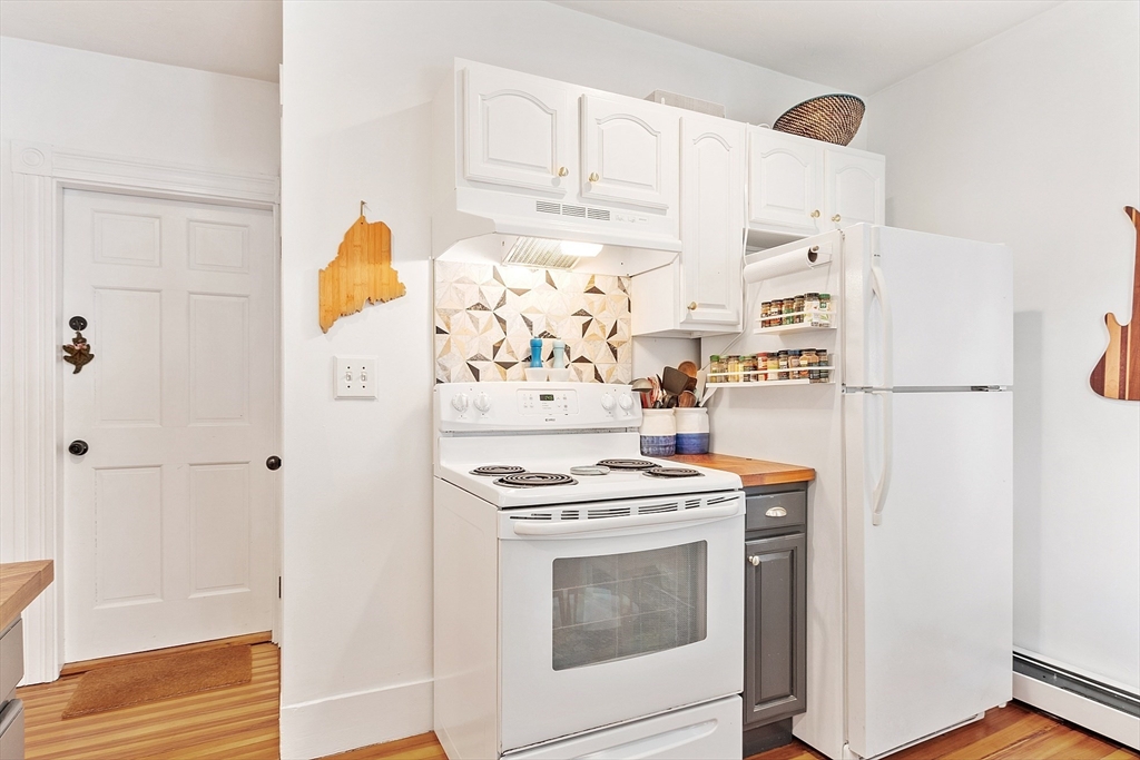 1 bed, 1 bath apartment for rent at 401 Cabot St Unit 4, Beverly — photo 5 of 25