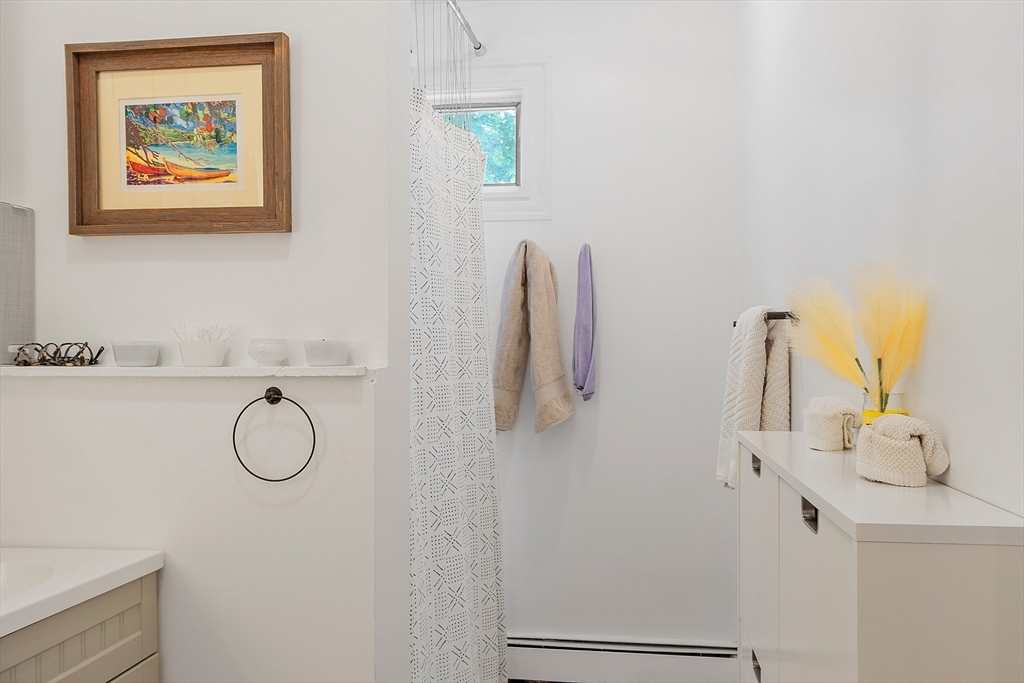 1 bed, 1 bath apartment for rent at 401 Cabot St Unit 4, Beverly — photo 14 of 25