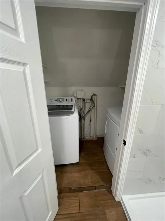 2 bed, 1 bath apartment for rent at 401 S Beech Unit 2, Manchester — photo 2 of 7