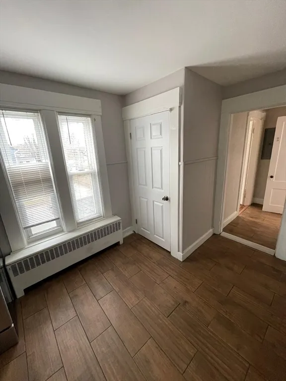 2 bed, 1 bath apartment for rent at 401 S Beech Unit 2, Manchester — photo 6 of 7