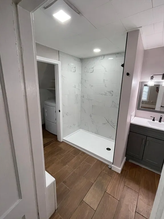 2 bed, 1 bath apartment for rent at 401 S Beech Unit 2, Manchester — photo 4 of 7