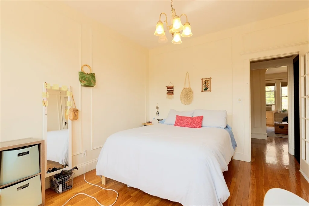 2 bed, 1 bath apartment for rent at 401 Washington St Unit 4, Coolidge Corner — photo 10 of 24