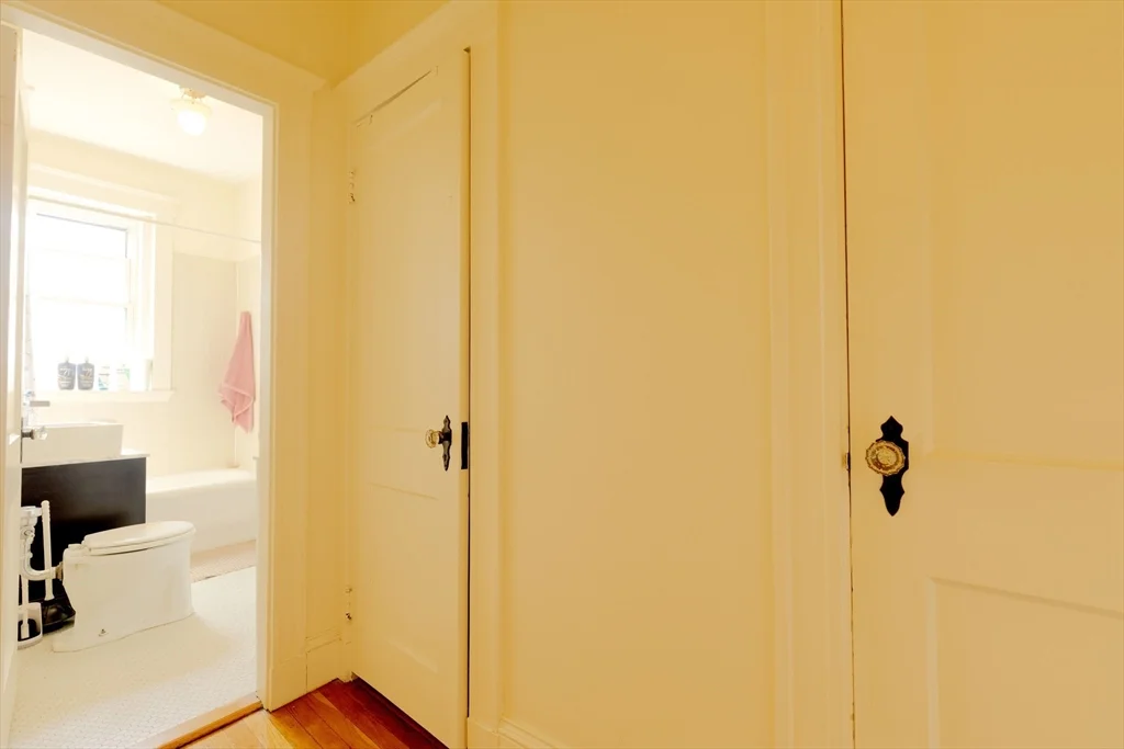 2 bed, 1 bath apartment for rent at 401 Washington St Unit 4, Coolidge Corner — photo 15 of 24