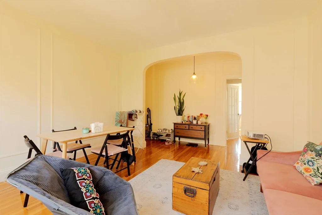 2 bed, 1 bath apartment for rent at 401 Washington St Unit 4, Coolidge Corner — photo 7 of 24