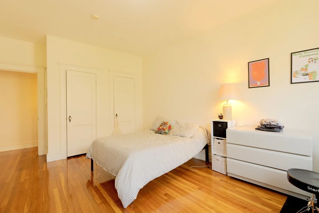 2 bed, 1 bath apartment for rent at 401 Washington St Unit 4, Coolidge Corner — photo 13 of 24