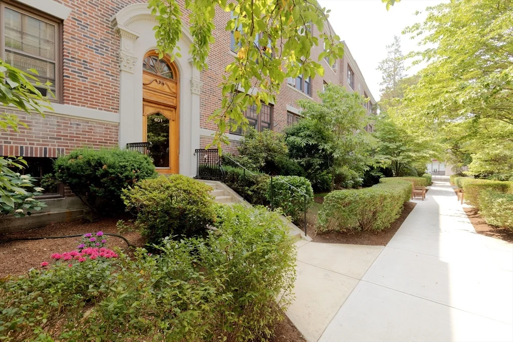 2 bed, 1 bath apartment for rent at 401 Washington St Unit 4, Coolidge Corner — photo 4 of 24