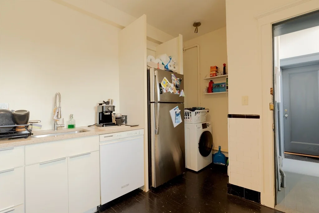 2 bed, 1 bath apartment for rent at 401 Washington St Unit 4, Coolidge Corner — photo 23 of 24