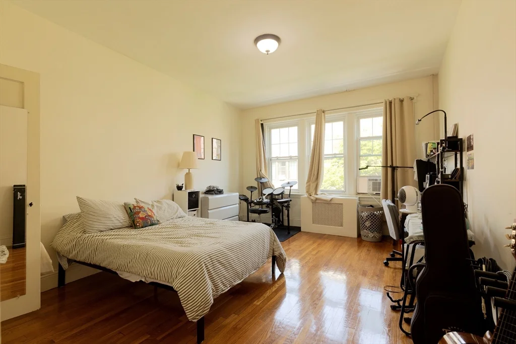 2 bed, 1 bath apartment for rent at 401 Washington St Unit 4, Coolidge Corner — photo 12 of 24