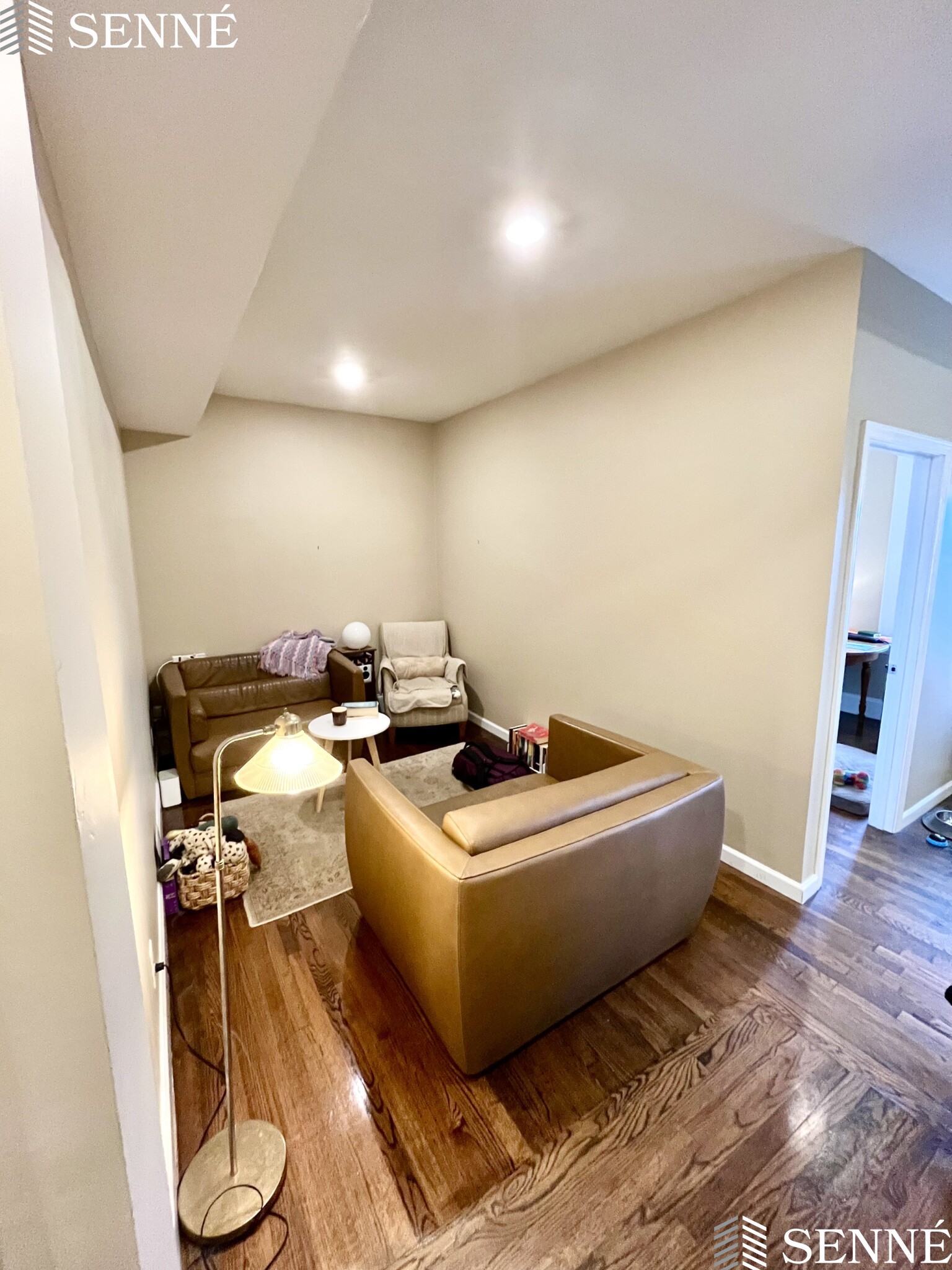 3 bed, 2 bath apartment for rent at 402 Centre St Unit 2, Jamaica Plain — photo 11 of 16