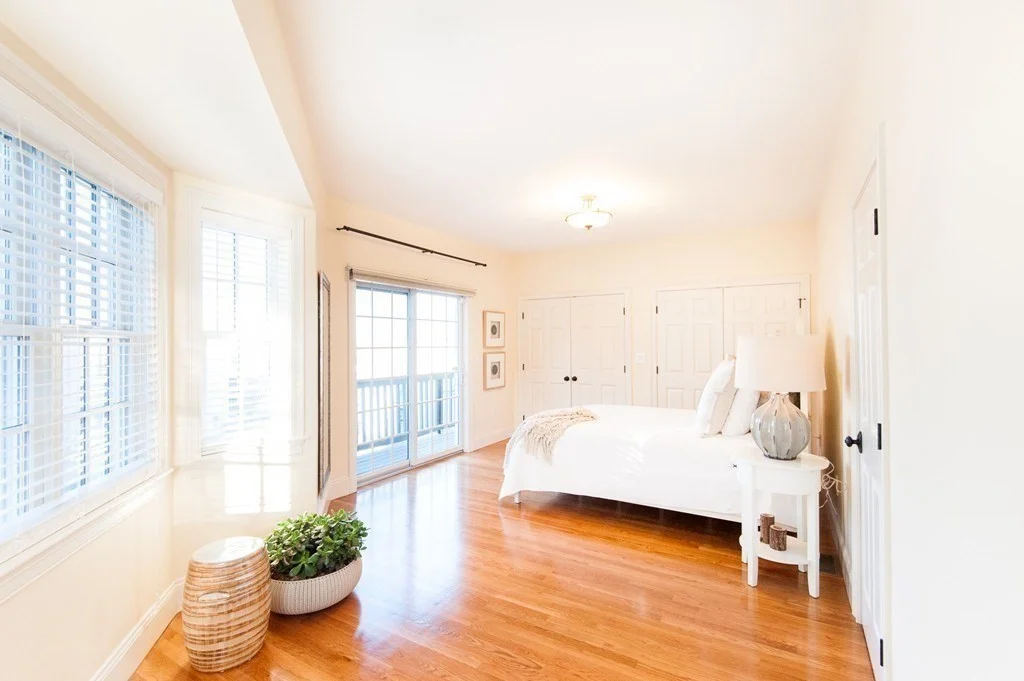 4 bed, 2 bath apartment for rent at 402 E 3rd St Unit 402, South Boston — photo 5 of 18