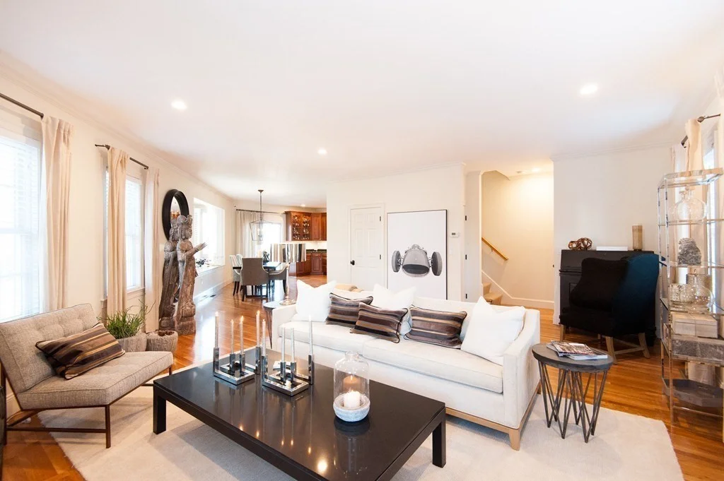 4 bed, 2 bath apartment for rent at 402 E 3rd St Unit 402, South Boston — photo 3 of 18