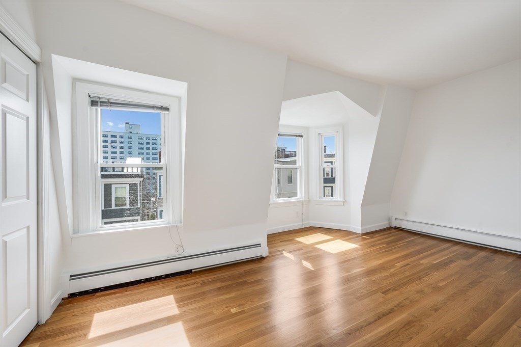 1 bed, 1 bath apartment for rent at 402 East 7th St Unit 3, South Boston — photo 9 of 13