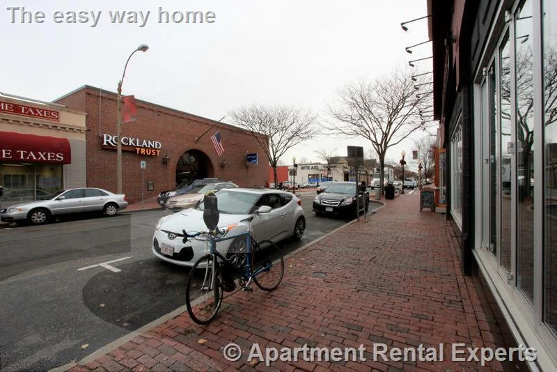 Studio bed, 1 bath apartment for rent at 402 Highland Ave Unit 1, Davis Square — photo 11 of 16