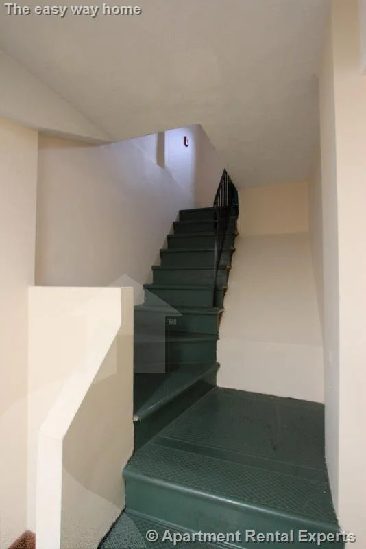 Studio bed, 1 bath apartment for rent at 402 Highland Ave Unit 1, Davis Square — photo 15 of 16