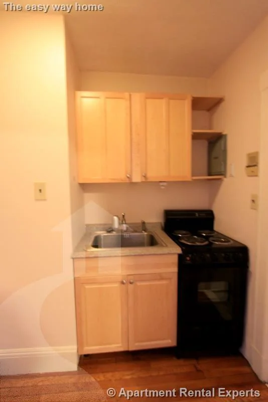 Studio bed, 1 bath apartment for rent at 402 Highland Ave Unit 1, Davis Square — photo 7 of 16