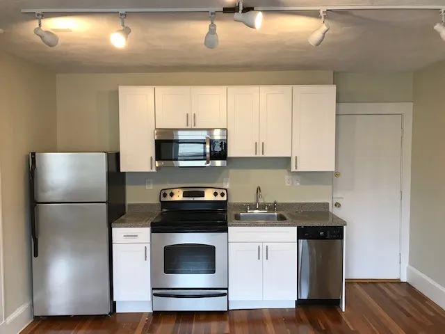 2 bed, 1 bath apartment for rent at 402 Highland Ave Unit 26, Davis Square — photo 6 of 15