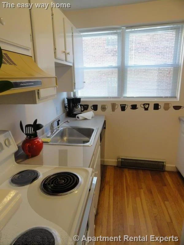 Studio bed, 1 bath apartment for rent at 402 Highland Ave Unit 32, Davis Square — photo 8 of 12