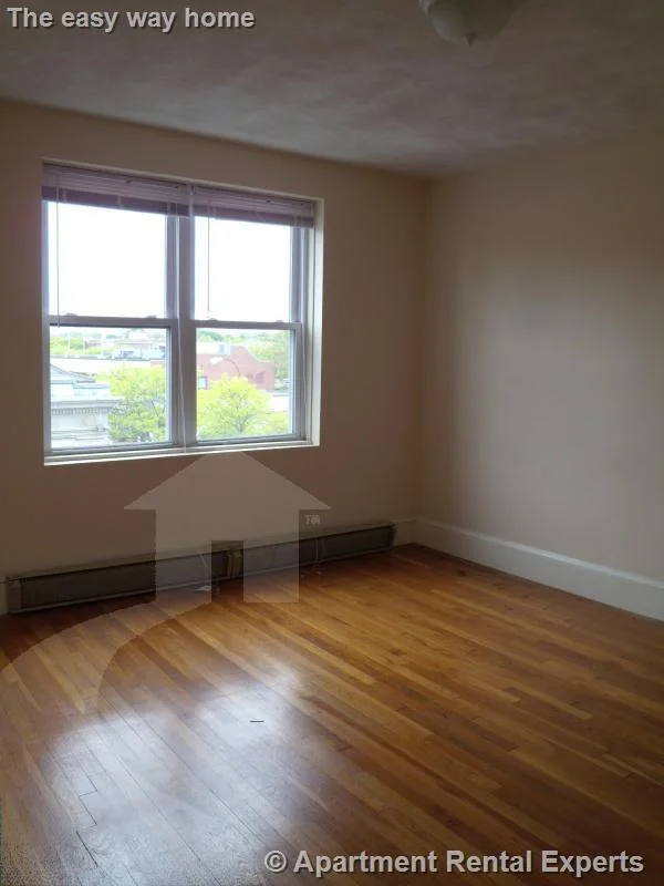 2 bed, 1 bath apartment for rent at 402 Highland Ave Unit 36, Davis Square — photo 5 of 12