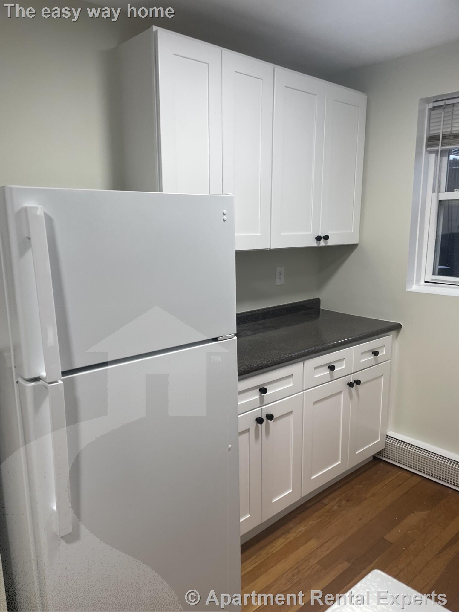 Studio bed, 1 bath apartment for rent at 402 Highland Ave Unit 4, Davis Square — photo 2 of 6