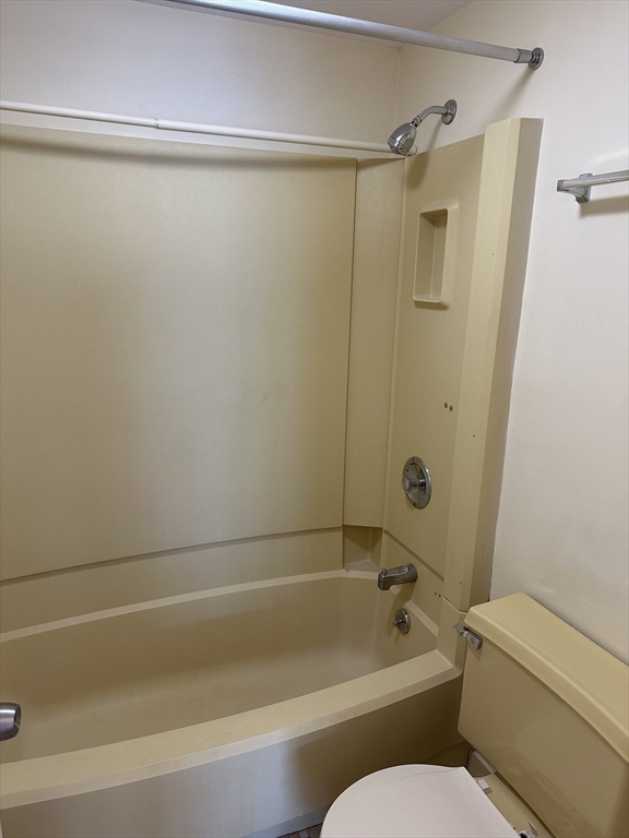 2 bed, 2 bath apartment for rent at 402 Paradise Rd Unit PH-Q, Swampscott — photo 30 of 39