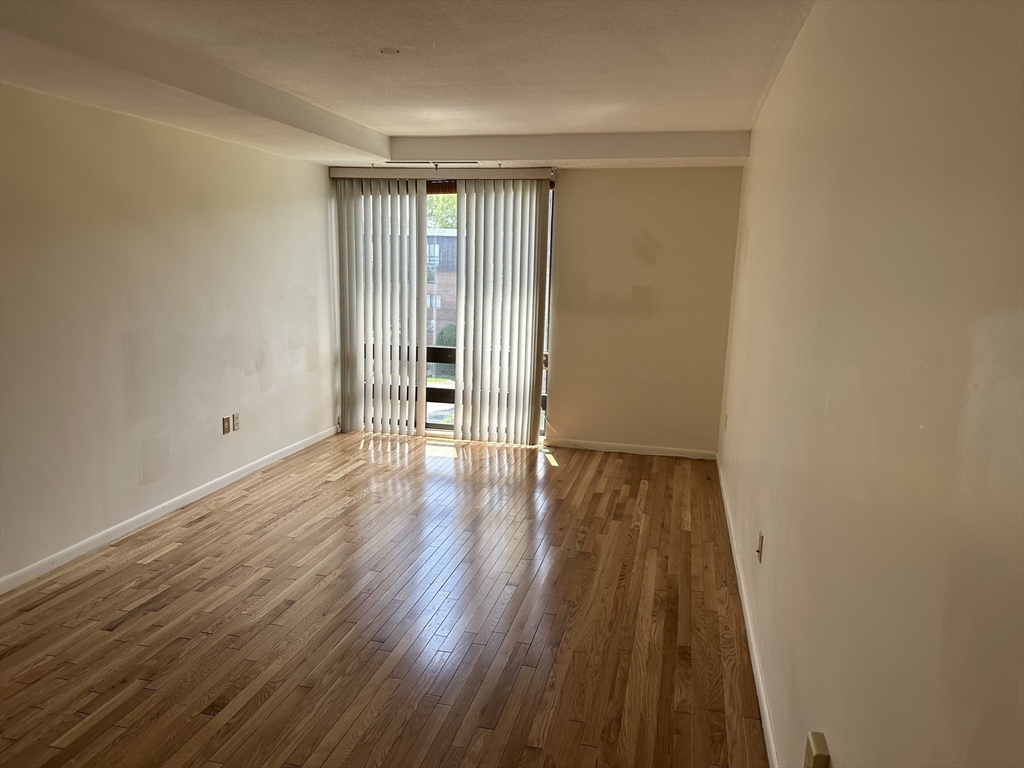 2 bed, 2 bath apartment for rent at 402 Paradise Rd Unit PH-Q, Swampscott — photo 21 of 39