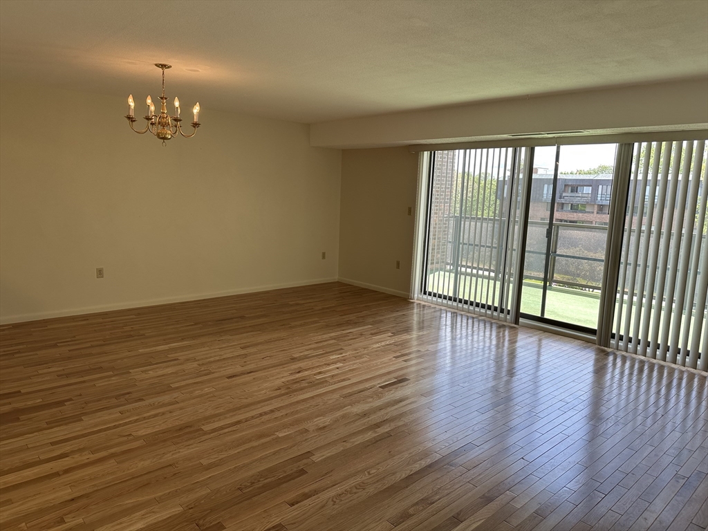 2 bed, 2 bath apartment for rent at 402 Paradise Rd Unit PH-Q, Swampscott — photo 13 of 39